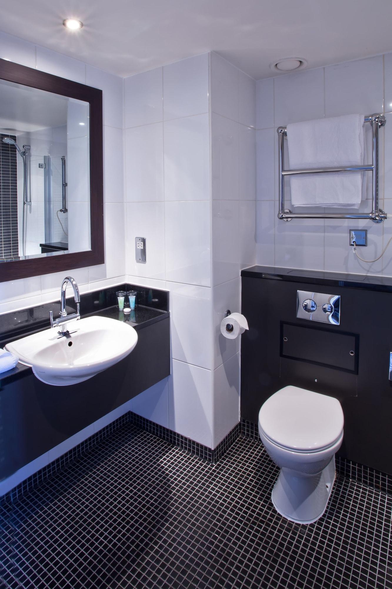 Britannia Daresbury Park Hotel & Spa Warrington Exterior foto