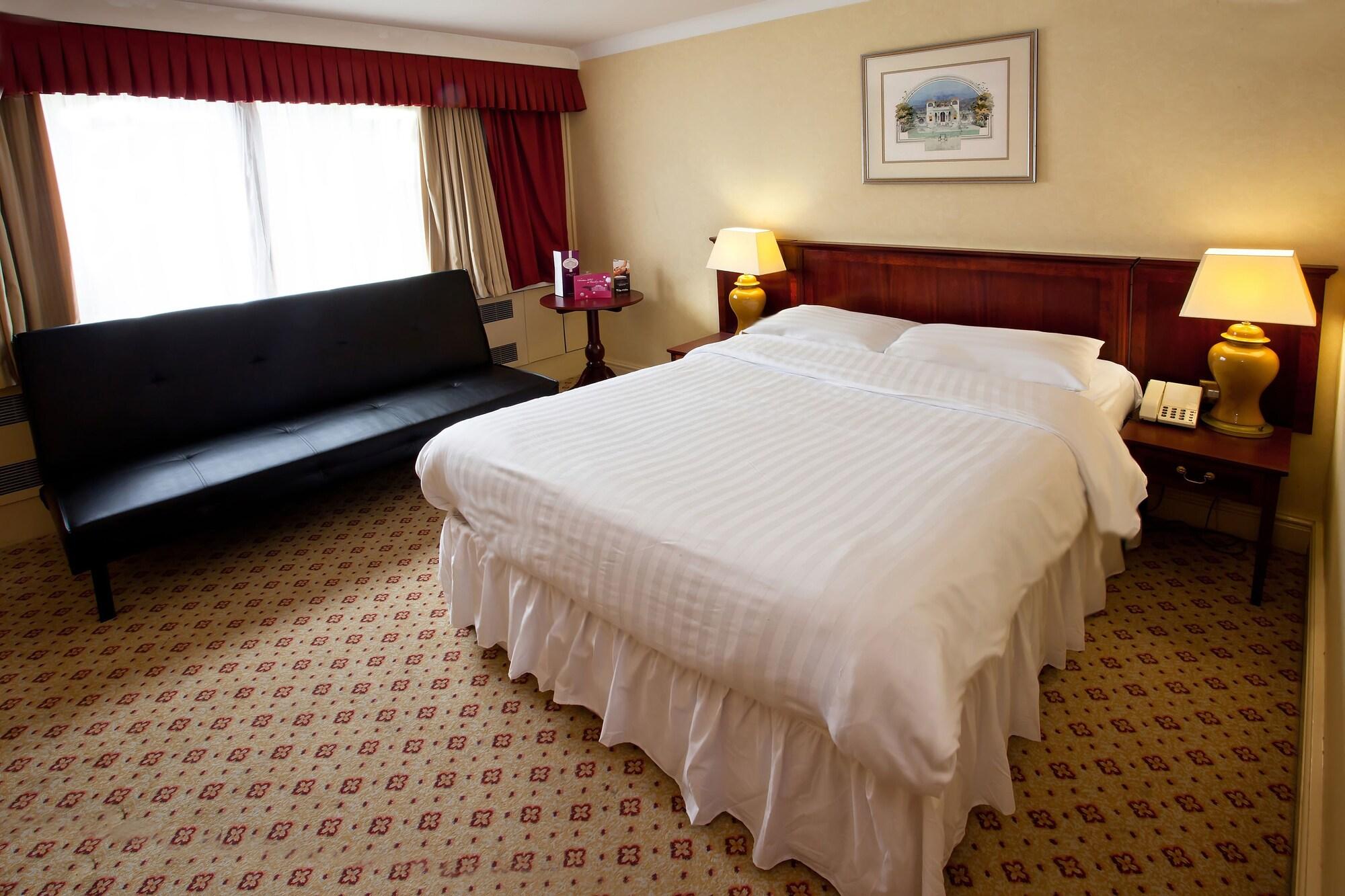 Britannia Daresbury Park Hotel & Spa Warrington Exterior foto