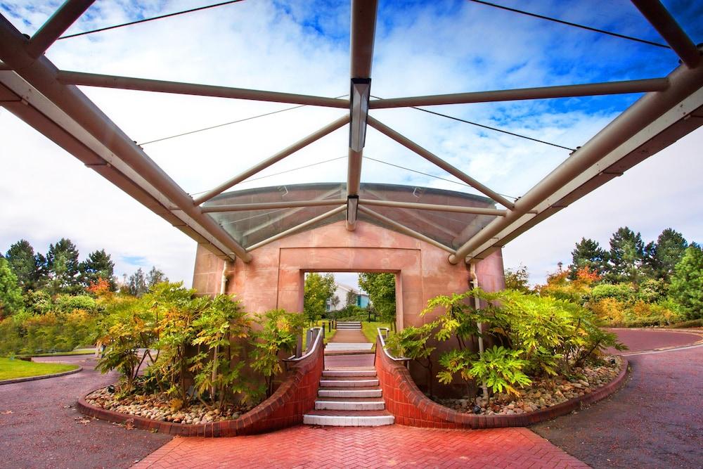 Britannia Daresbury Park Hotel & Spa Warrington Exterior foto