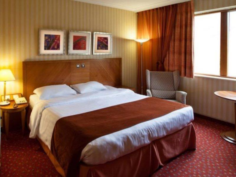 Britannia Daresbury Park Hotel & Spa Warrington Exterior foto